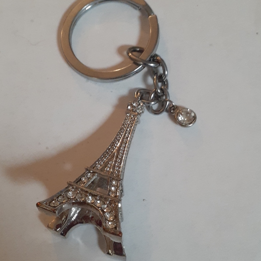 Eiffel tower keychain - Picture 3 of 5